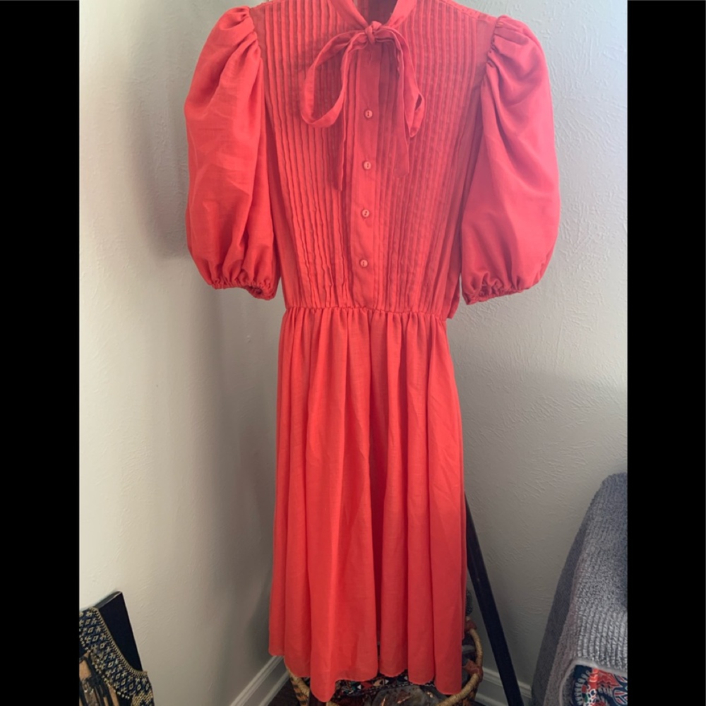 Vintage 1970s designer Albert Nipon dress